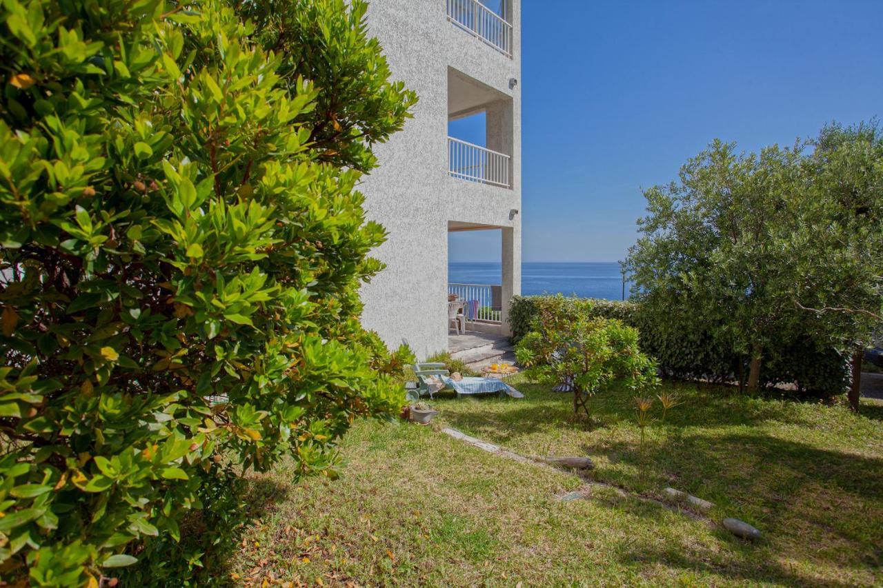 Casa L'Alivi Apartment Luri Bagian luar foto